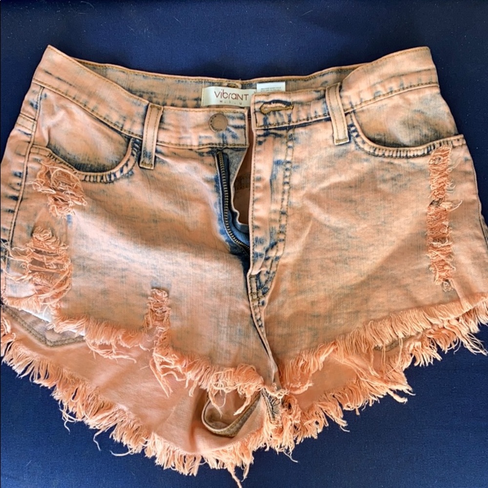 Vibrant brand high wasted peach shorts